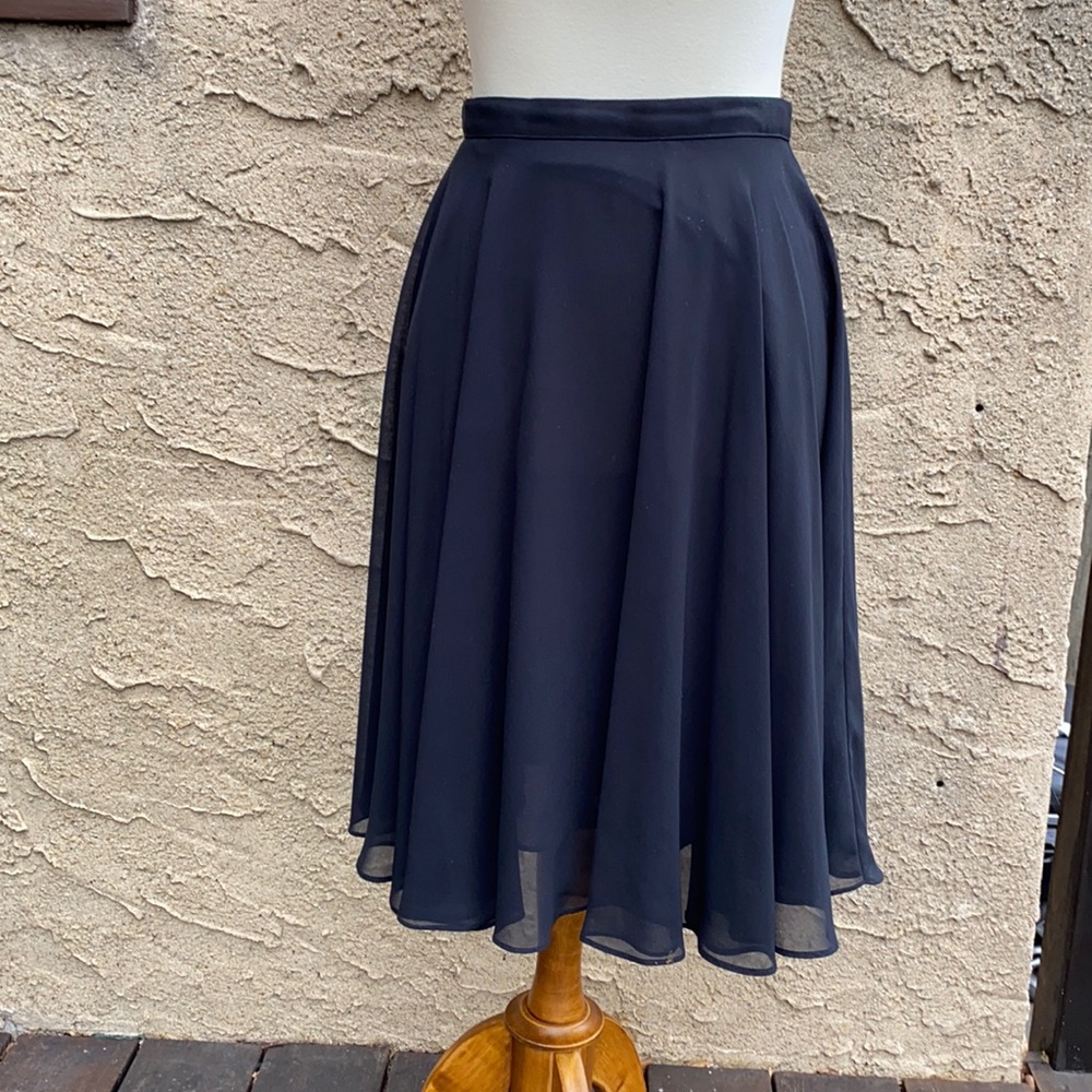 Black flirting skirt
